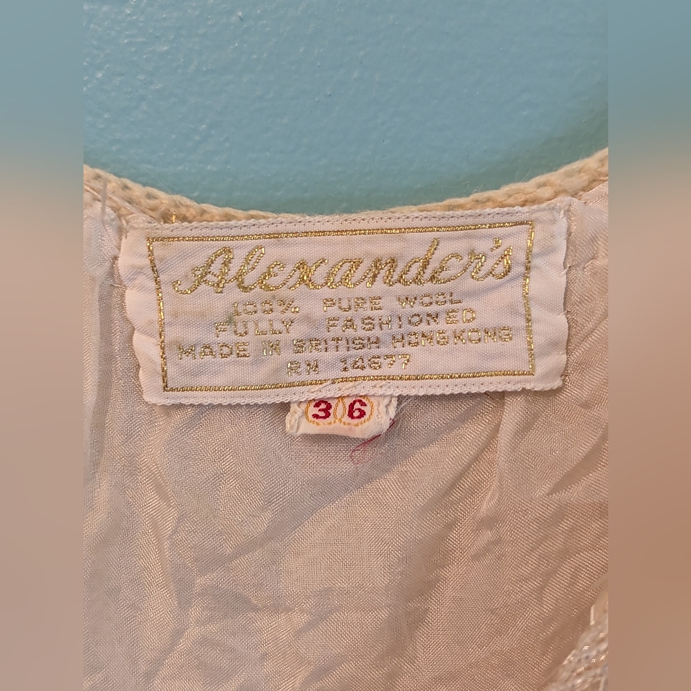 Vintage 1950's/60's Alexander's Brand Heavily Beaded Top size Small - Picture 4 of 8